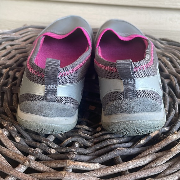 💕MERRELL Castle Rock shoes Women’s size 8 Performance footwear. - Picture 3 of 8